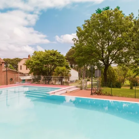 Myrtle With Shared Pool Sanfatucchio